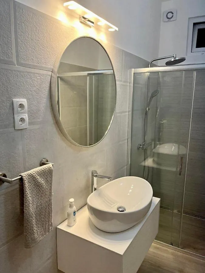 Villa Infinity Mandre Holiday home